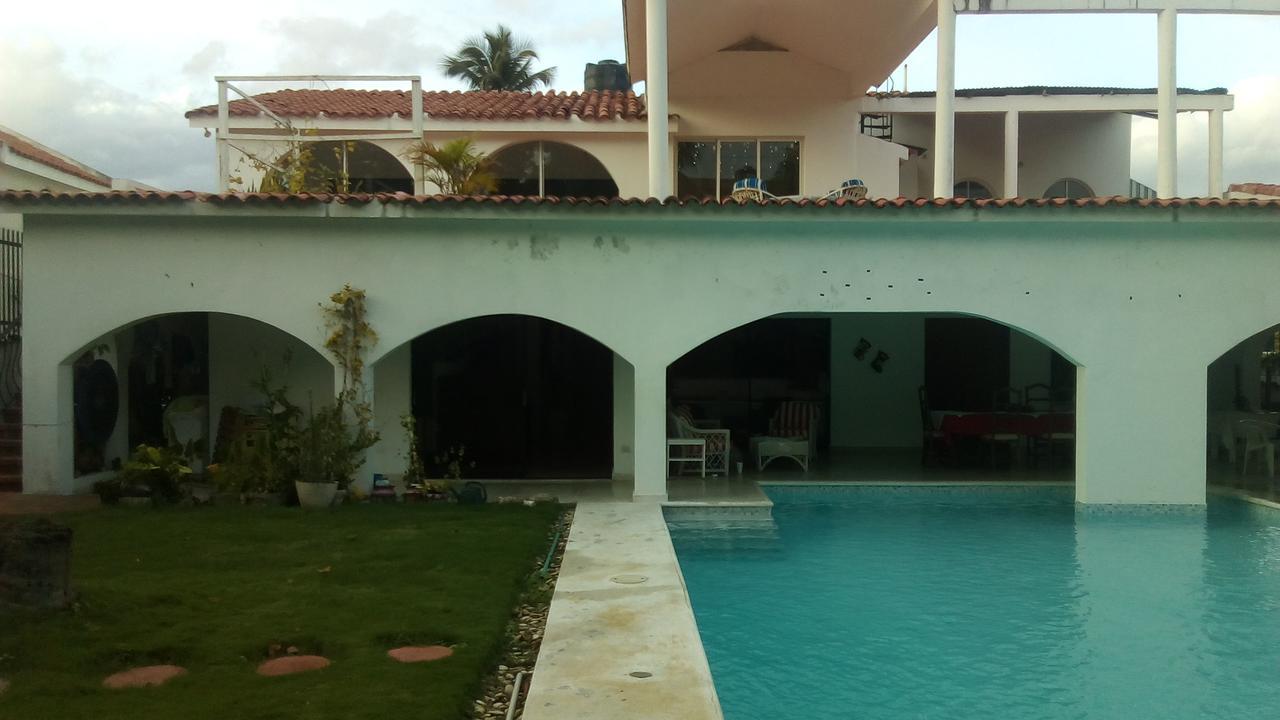 Casa Madrigal Hotel Santo Domingo Exterior photo